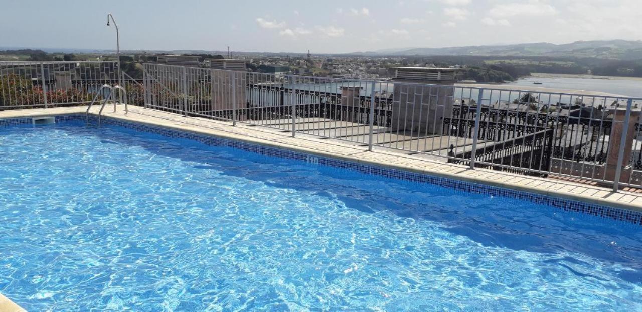 Moderno Piso Con La Mejor Terraza De Ribadeo Y Vistas Maravillosas Buitenkant foto