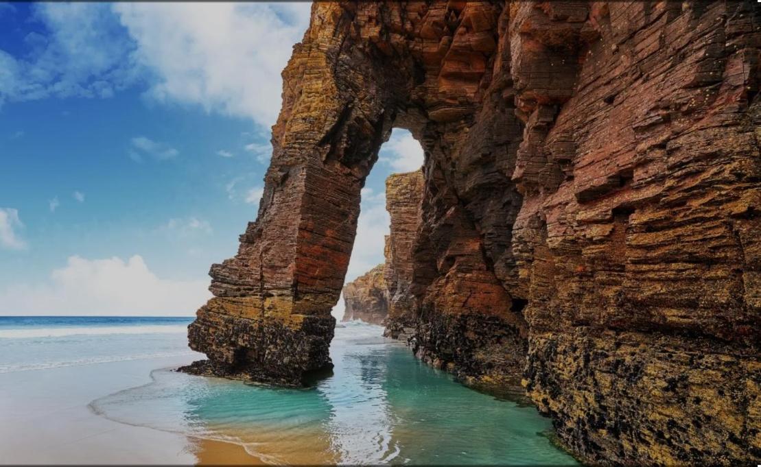 Moderno Piso Con La Mejor Terraza De Ribadeo Y Vistas Maravillosas Buitenkant foto
