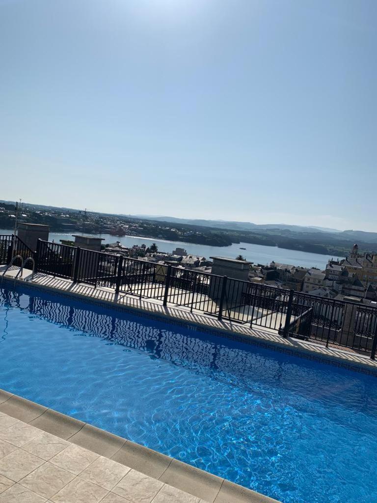 Moderno Piso Con La Mejor Terraza De Ribadeo Y Vistas Maravillosas Buitenkant foto